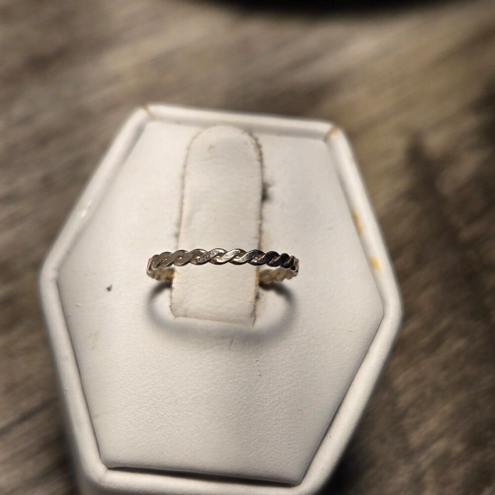 Tiny Vintage Sterling Silver Ring Toe Ring Sz 2.5 - image 2